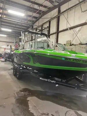 2013 Mastercraft X10 Ski and Wakeboard Boat With Mastercraft Trailer