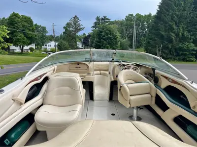 2001 Sea ray 210br