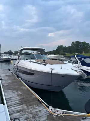 2016 Sea Ray 350 Sundancer