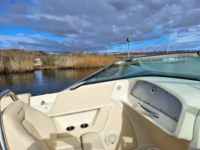 2018 CHRIS CRAFT CAPRI 27'
