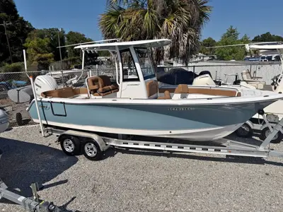 2023 Sea Hunt Ultra 239 SE – FOR SALE 🚨