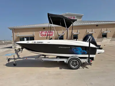 2017 Bayliner element 16