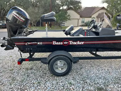 2023 Bass Tracker Classic