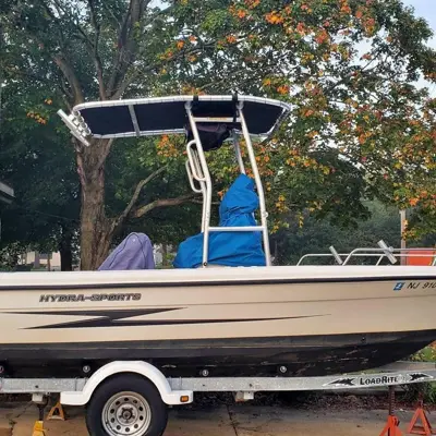 2002 Hydra sport 18 ft