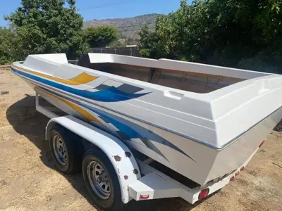 Nice Bare Hull on Trailer w/Title