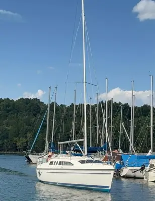 1995 Hunter 26 water ballast sailboat with trailer Tohatsu 4 stroke 9.8 hp outboard and more