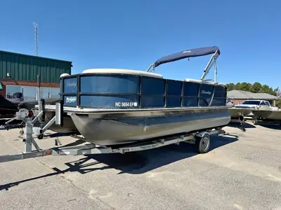 2020 Bentley 20ft Pontoon with 115hp Suzuki and Trailer