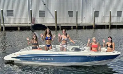 2011 21 Bayliner DC bowrider dual console boat