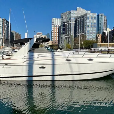 1999 Cruisers Yachts Twin Diesel Caterpillars 3870