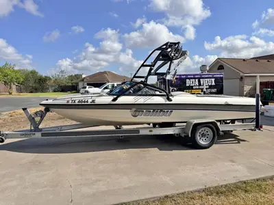 Ski boat