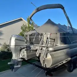 2019 Sweetwater pontoon SW2286C 2919 Trail-master trailer WBTH2451R Honda 90 horse motor BF90DK5LRTA