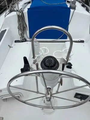 1986 Hunter 28.5 Sailboat - Yanmar Diesel - Roller Furling -