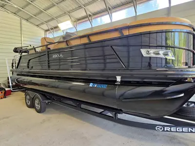 2021 Regency 230 LE3 Pontoon boat