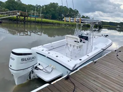 220 Angler Center Console
