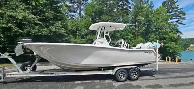 2024 Tidewater 256 CC Adventure - Twin Yamaha F150s - Only 120 Hours - Loaded!