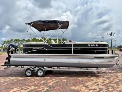 2023 Cypress Cay 232 Seabreeze with new motor