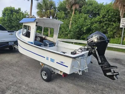 12' Fiberglass Mini Tugboat