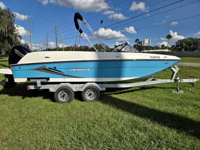 2022 Bayliner element e21