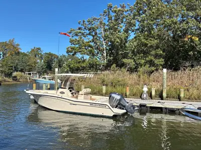 2017 Grady White Fisherman 236