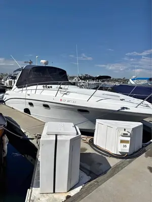 Four Winns Boat