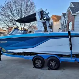 2022 Nautique G21 - Immaculate condition - always garage kept - warranty