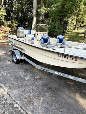 2001 Carolina Skiff Center console