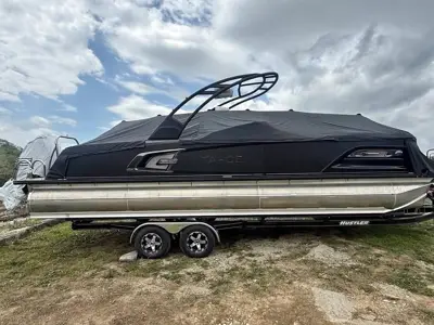 2026 TAHOE PONTOONS GRAND TAHOE LTD Windshield