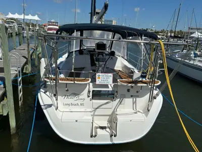 2008 Hunter 38 sailboat