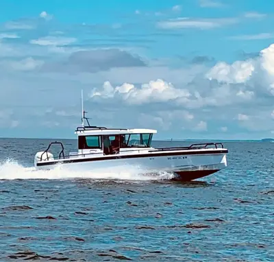 2019 Axopar 28 cabin