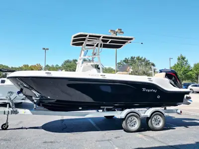 2026 BAYLINER TROPHY CC 20