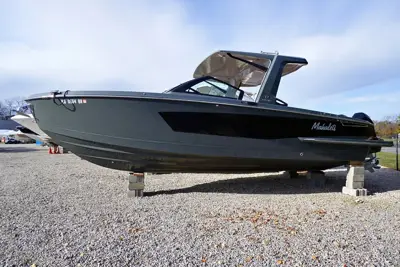 2020 Aviara AV32 OB