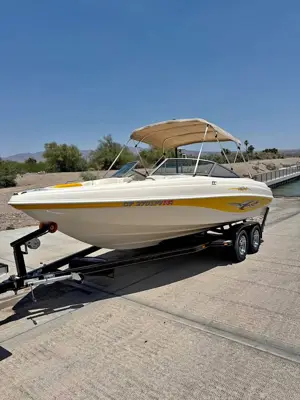 2002 Rinker Captivia