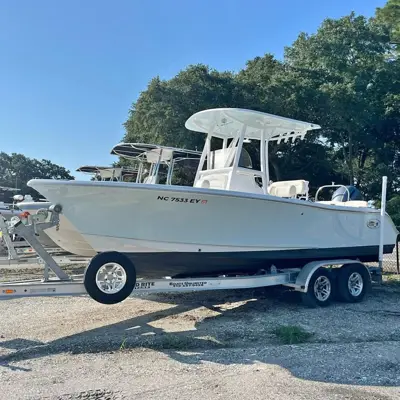 2023 SEAHUNT 229 ULTRA