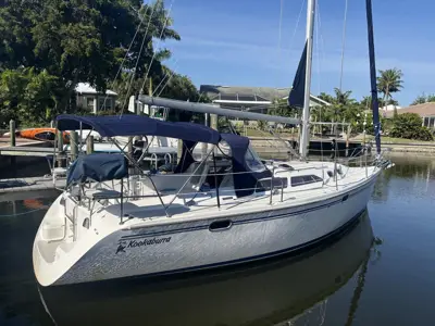 32' Catalina 320