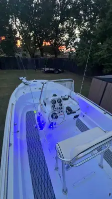 2008 Triumph 190 bay