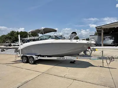 2023 NauticStar 223 DC