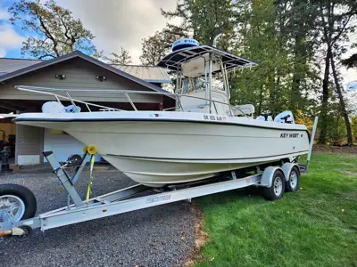 2007 Key West 2300 Center Console