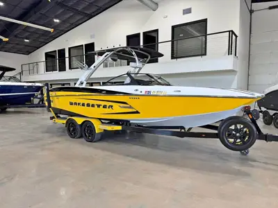 2014 Malibu Wakesetter 24MXZ