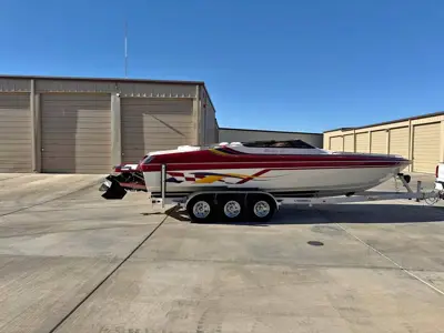 2005 Hallett 270