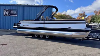 2026 Viaggio Lago X24U Tritoon