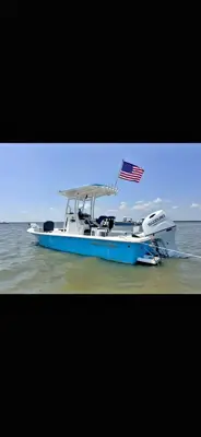 2026 Sea Pro 230 bay