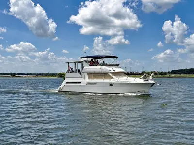 1997 Carver 405
