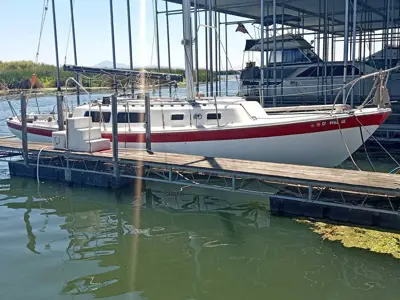 JENSEN CAL 34' SAILBOAT