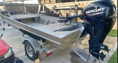 Flat boat