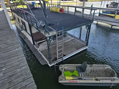 House Boat For Sale - Eagle Mountain Lake