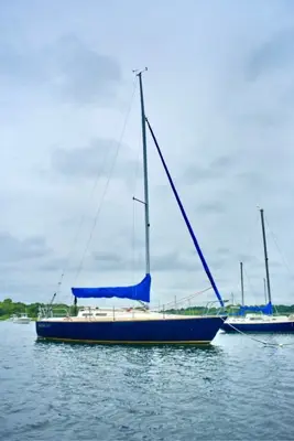 J 30 Sailboat