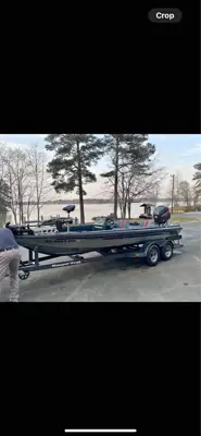 1987 Ranger 390V bass boat
