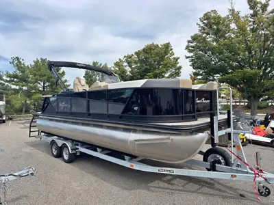 2026 Sunchaser Eclipse 23SBXDH Bar Tritoon DEMO SALE!!