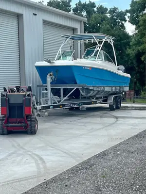 2017 World Cat 230DC