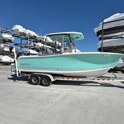 2020 Blackfin Boats 242 Center Console